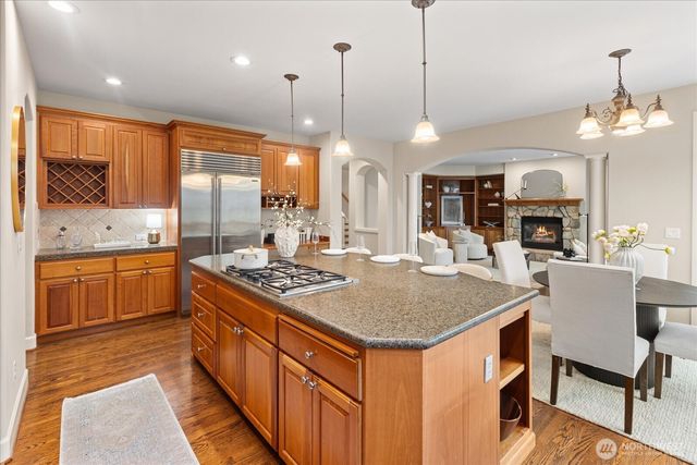 2211 204th Place NE, Sammamish, WA 98074