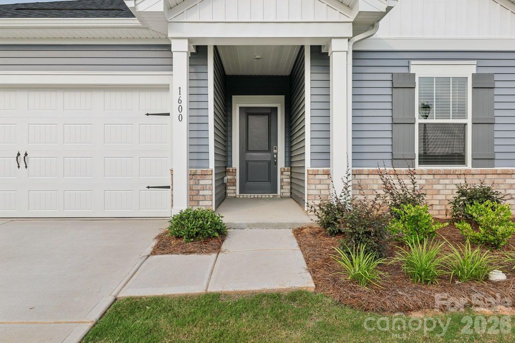 2457 Chartwell Street, Stanley, NC 28164