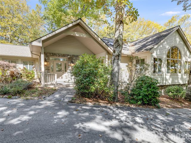 3500 Eagles Nest Road, Waynesville, NC 28786