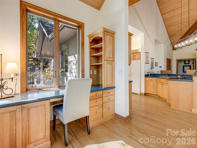 3500 Eagles Nest Road, Waynesville, NC 28786