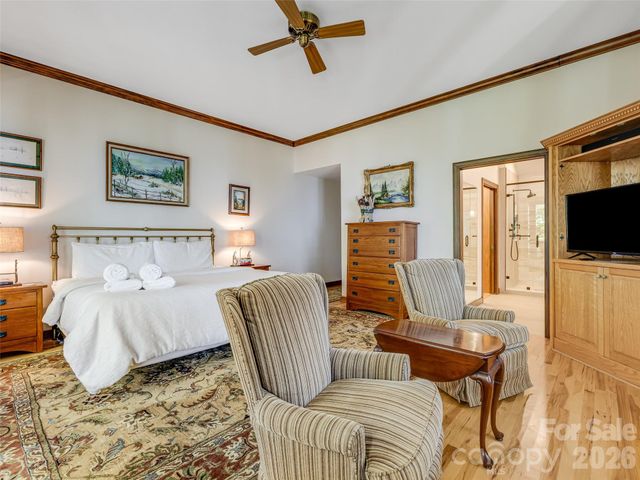 3500 Eagles Nest Road, Waynesville, NC 28786