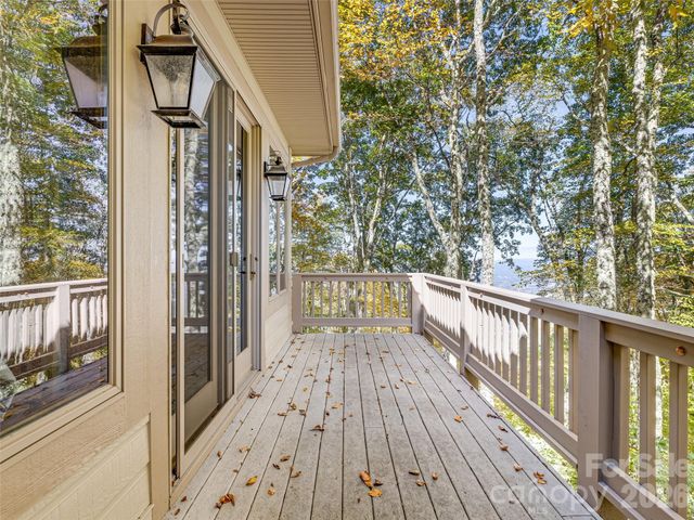 3500 Eagles Nest Road, Waynesville, NC 28786