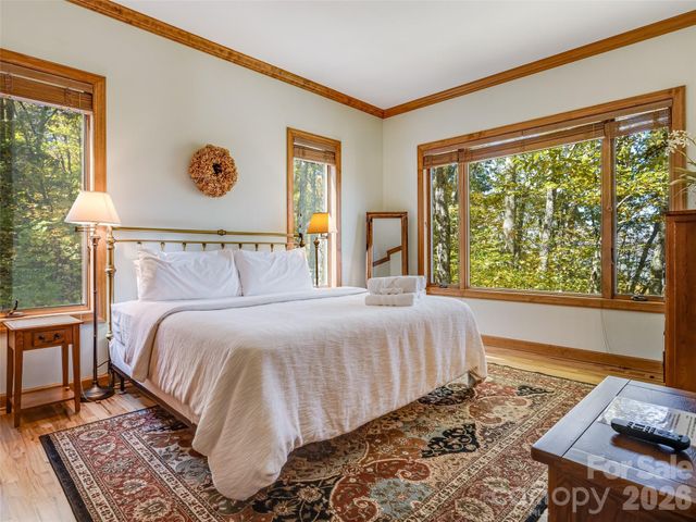 3500 Eagles Nest Road, Waynesville, NC 28786