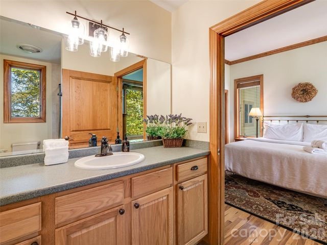 3500 Eagles Nest Road, Waynesville, NC 28786