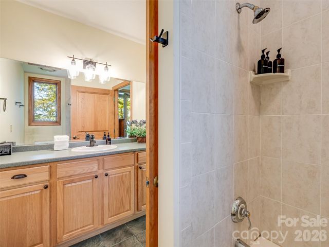 3500 Eagles Nest Road, Waynesville, NC 28786