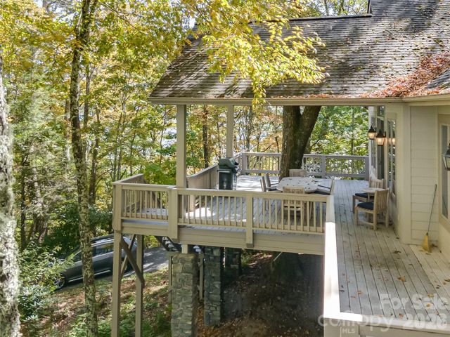 3500 Eagles Nest Road, Waynesville, NC 28786