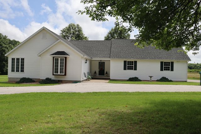 14795 S 1825 Road, Stockton, MO 65785