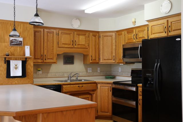 14795 S 1825 Road, Stockton, MO 65785