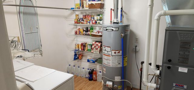 14795 S 1825 Road, Stockton, MO 65785