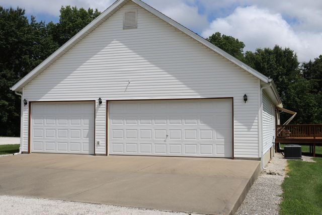 14795 S 1825 Road, Stockton, MO 65785