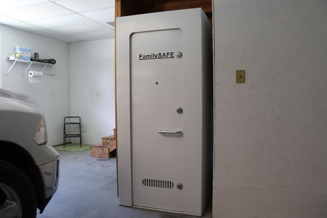 14795 S 1825 Road, Stockton, MO 65785