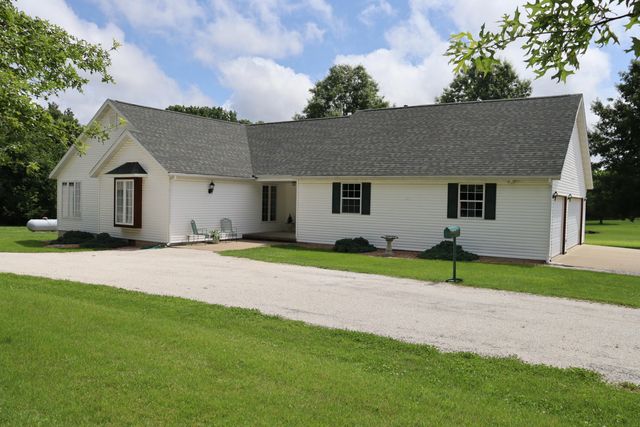 14795 S 1825 Road, Stockton, MO 65785