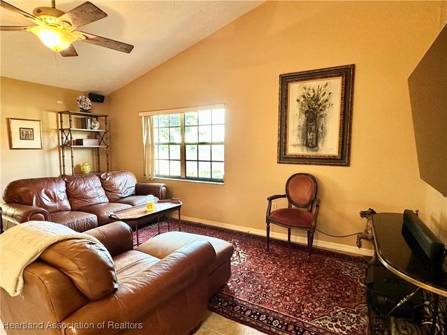 10 Wildwood Way, Lake Placid, FL 33852
