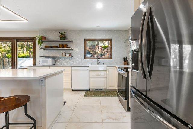 2555 E CHALET RD, Cottonwood Heights, UT 84093