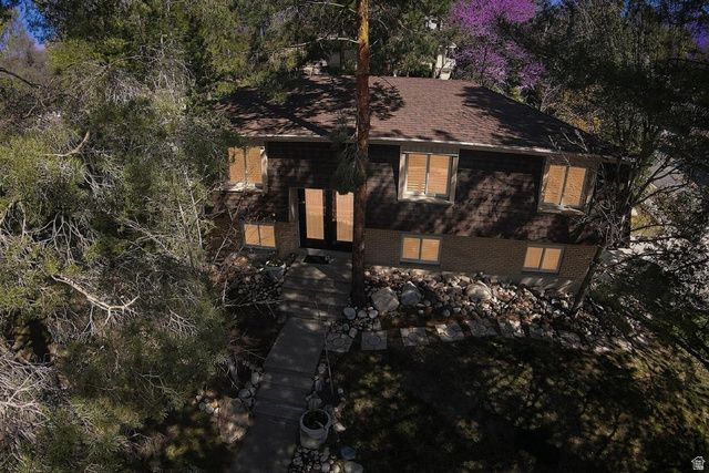 2555 E CHALET RD, Cottonwood Heights, UT 84093