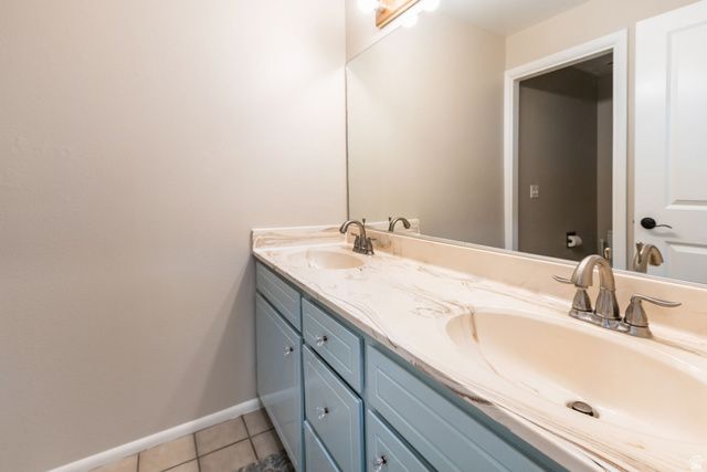 2555 E CHALET RD, Cottonwood Heights, UT 84093