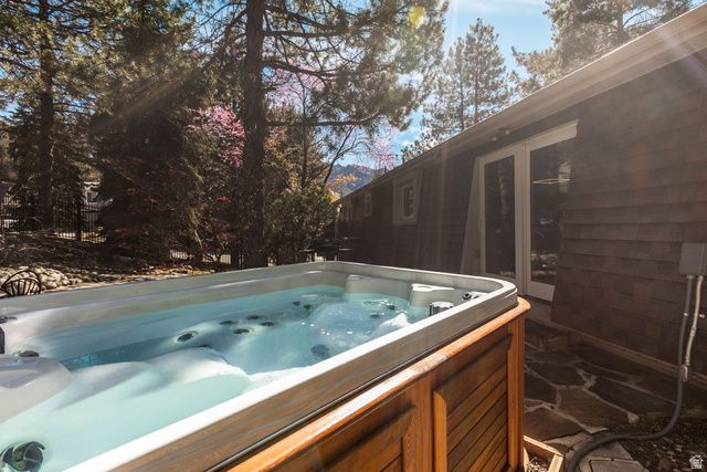 2555 E CHALET RD, Cottonwood Heights, UT 84093