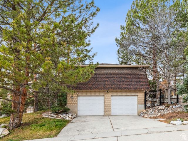 2555 E CHALET RD, Cottonwood Heights, UT 84093