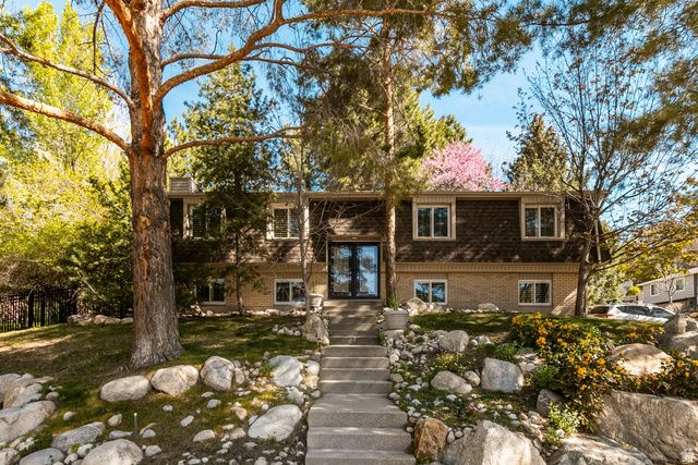 2555 E CHALET RD, Cottonwood Heights, UT 84093