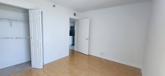 3300 NE 191st St 818, Aventura, FL 33180