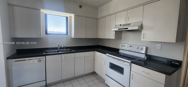 3300 NE 191st St 818, Aventura, FL 33180