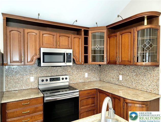 867 UNDERWOOD Road West, Middle Smithfield Twp, PA 18302