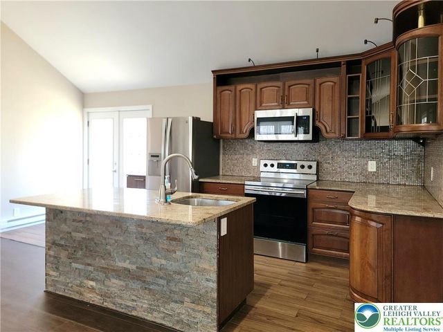 867 UNDERWOOD Road West, Middle Smithfield Twp, PA 18302