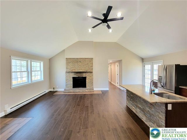 867 UNDERWOOD Road West, Middle Smithfield Twp, PA 18302