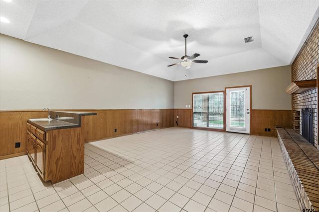 12098 Squirrel RD, Pittsburg, TX 75686