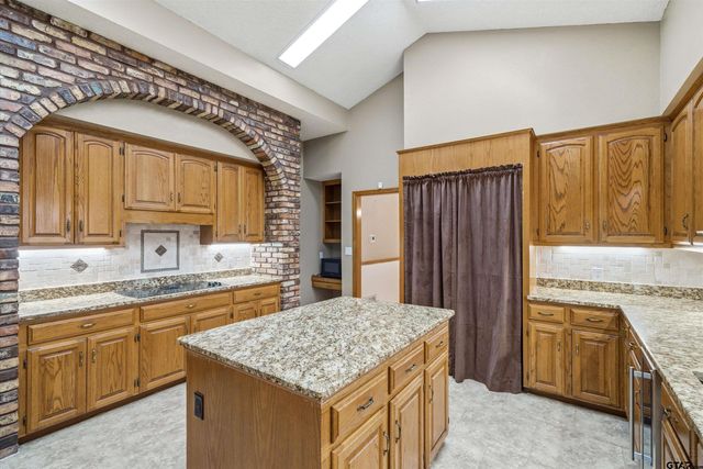 12098 Squirrel RD, Pittsburg, TX 75686