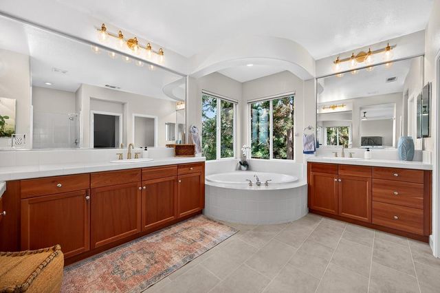 2208 Raintree Ct, Rocklin, CA 95765