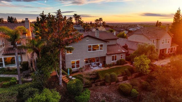 2208 Raintree Ct, Rocklin, CA 95765