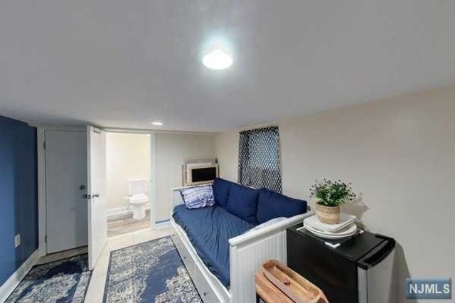 129 Riverview Avenue, North Arlington, NJ 07031
