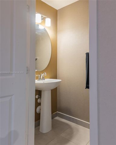 10807 SW 232nd Ter, Homestead, FL 33032