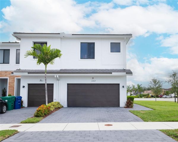10807 SW 232nd Ter, Homestead, FL 33032