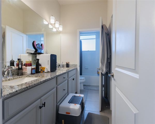 10807 SW 232nd Ter, Homestead, FL 33032