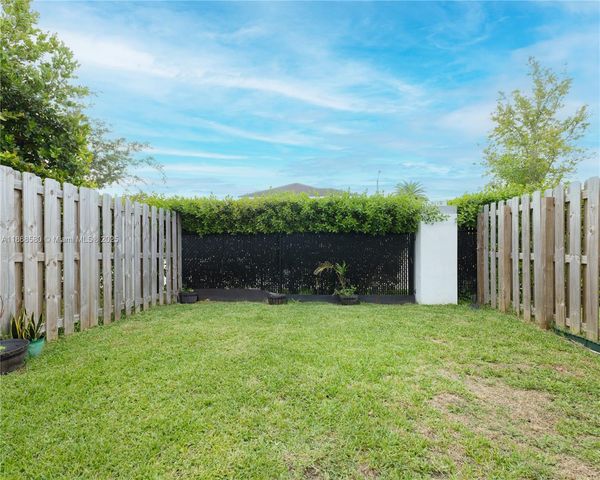 10807 SW 232nd Ter, Homestead, FL 33032