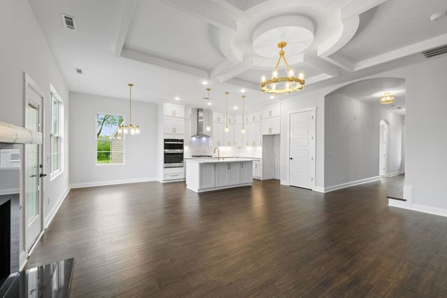 67 Summerset Dr, Winchester, TN 37398