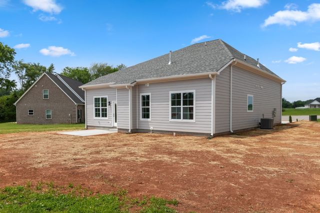 67 Summerset Dr, Winchester, TN 37398