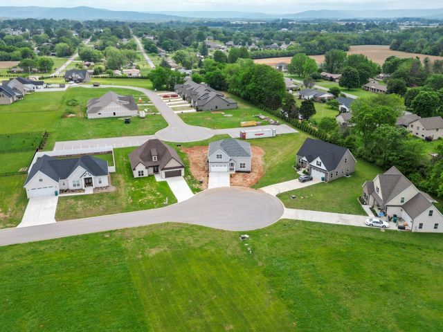 67 Summerset Dr, Winchester, TN 37398
