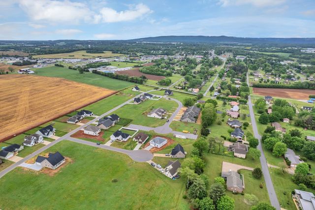 67 Summerset Dr, Winchester, TN 37398