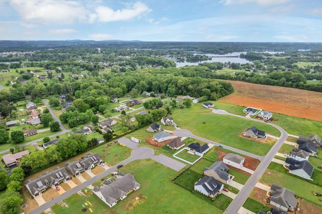 67 Summerset Dr, Winchester, TN 37398