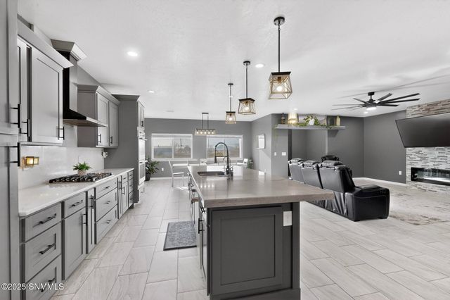 4020 Nemesh Drive, Las Cruces, NM 88005