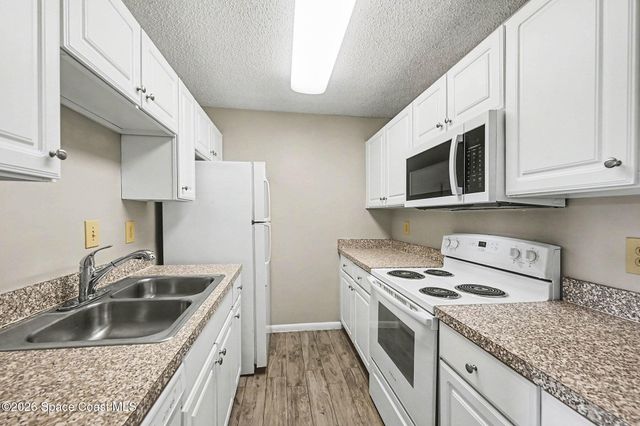 3590 Sable Palm Lane B, Titusville, FL 32780