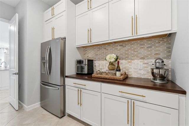 16008 TRADEWIND TERRACE, Bradenton, FL 34211