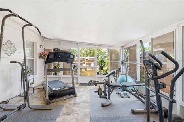 2947 25TH AVENUE N, St Petersburg, FL 33713