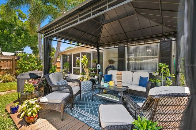 2947 25TH AVENUE N, St Petersburg, FL 33713