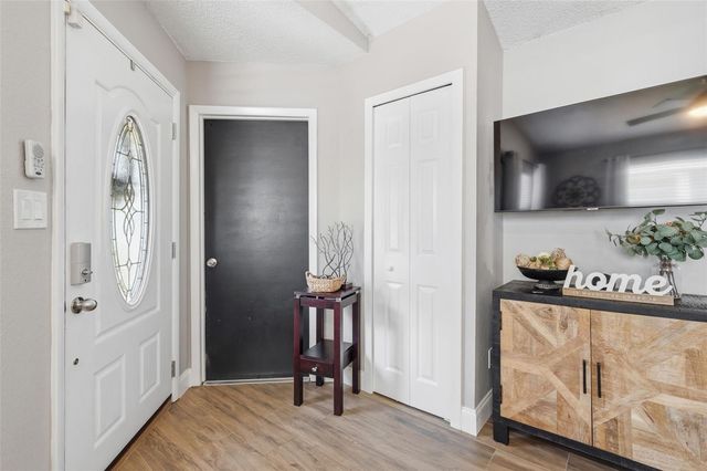 2947 25TH AVENUE N, St Petersburg, FL 33713