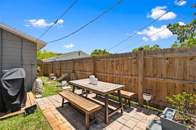 2947 25TH AVENUE N, St Petersburg, FL 33713