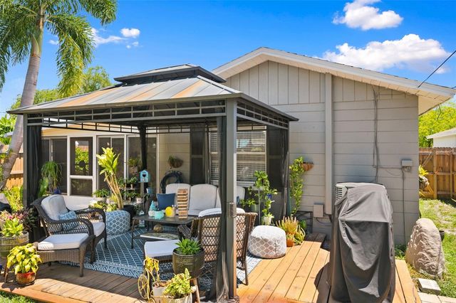 2947 25TH AVENUE N, St Petersburg, FL 33713